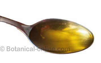 a spoonful of vegetable oil