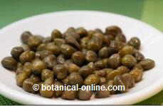 Preserved capers