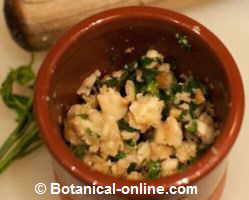 chopped cashews with parsley