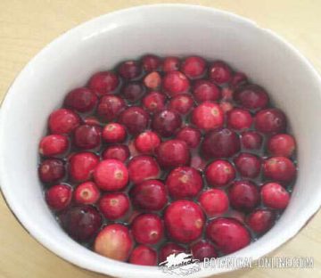 soaked American cranberries