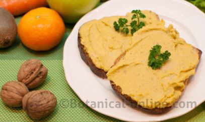 Bread spread on vegetable pate of chickpeas (hummus).