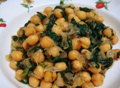 Chickpeas with spinach