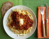 Pasta with tomato sauce