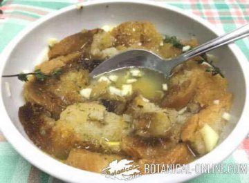 Thyme soup, recipe with bread
