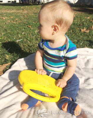 nino parque tomar el sol