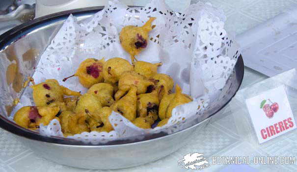 buñuelos de cereza fritos