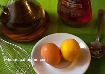 ingredientes mascarilla casera, huevo, limon, aceite, miel