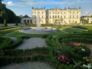 Jardín romantico del palacio Branicki en Bialystok (Polonia)