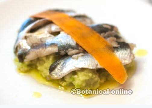 sardinas con guacamole